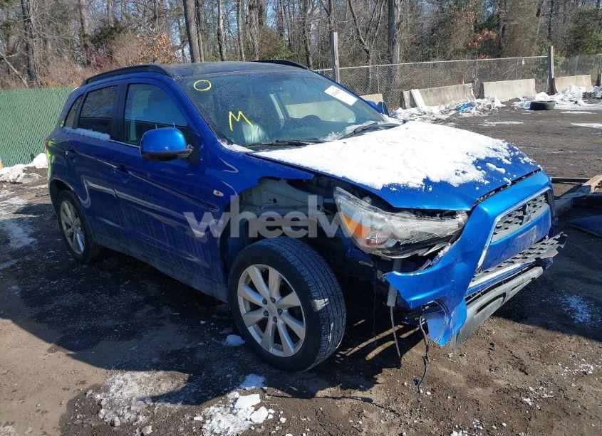 Photo of MITSUBISHI OUTLANDER SPORT SE