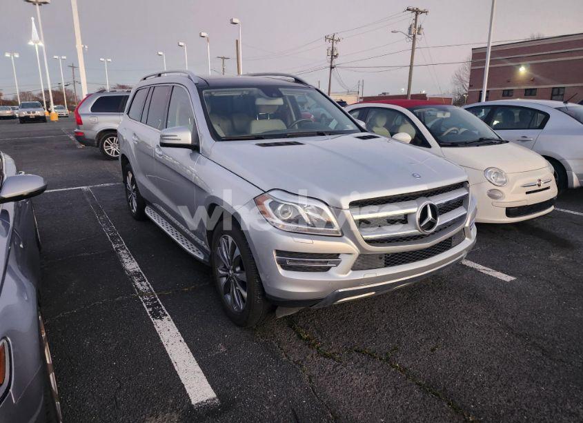 Main photo of 2015 MERCEDES-BENZ GL 450 with VIN 4JGDF6EE0FA533195