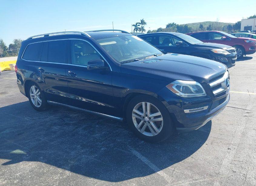Main photo of 2014 MERCEDES-BENZ GL 450 4MATIC with VIN 4JGDF7CE3EA300323