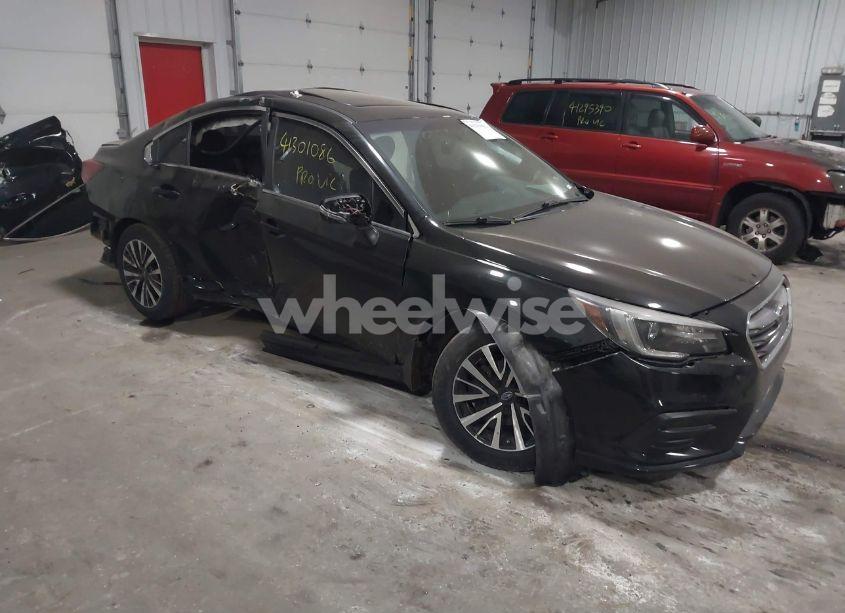 Main photo of 2018 SUBARU LEGACY 2.5I LIMITED with VIN 4S3BNAN64J3007157