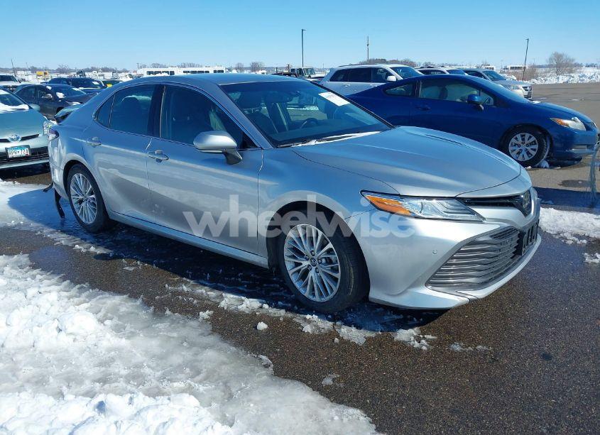 Main photo of 2018 TOYOTA CAMRY XLE with VIN 4T1B11HK6JU036203