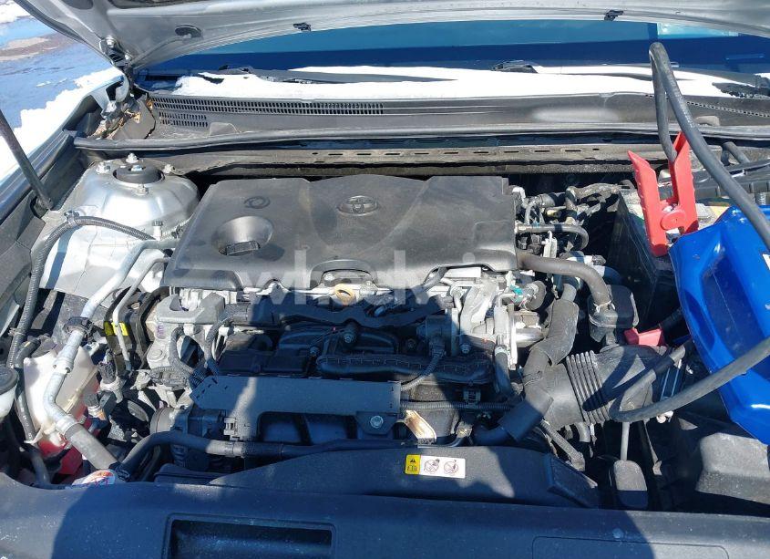 Thumbnail 2 of 2018 TOYOTA CAMRY XLE