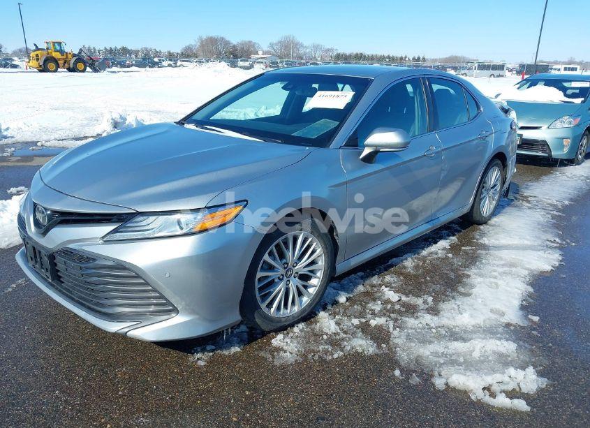 Thumbnail 9 of 2018 TOYOTA CAMRY XLE