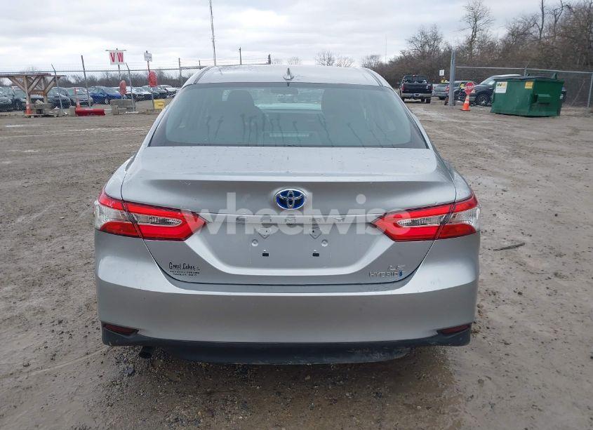 Thumbnail 9 of 2019 TOYOTA CAMRY HYBRID LE