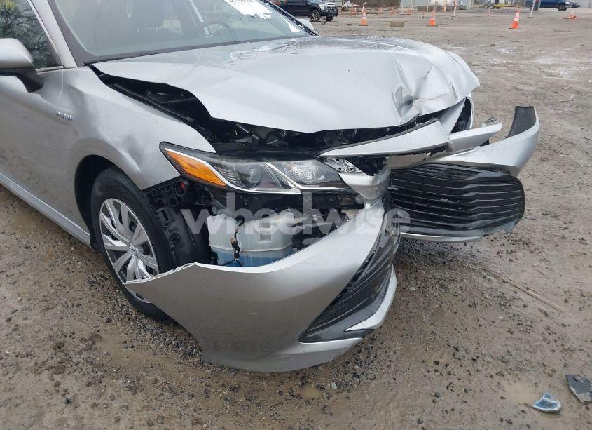 Thumbnail 10 of 2019 TOYOTA CAMRY HYBRID LE