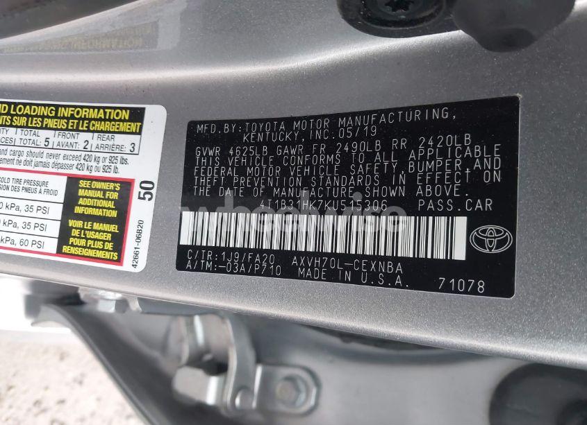 Thumbnail 19 of 2019 TOYOTA CAMRY HYBRID LE