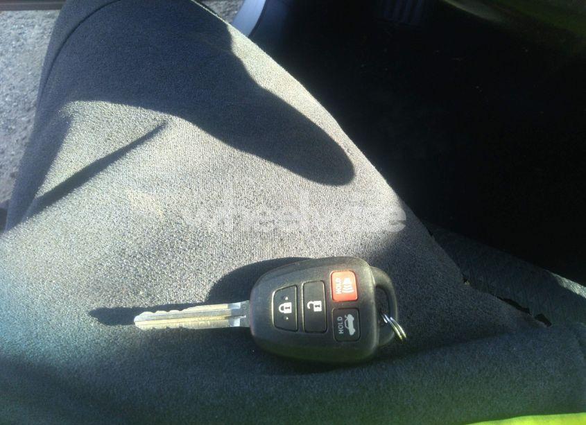 Thumbnail 3 of 2014 TOYOTA CAMRY SE