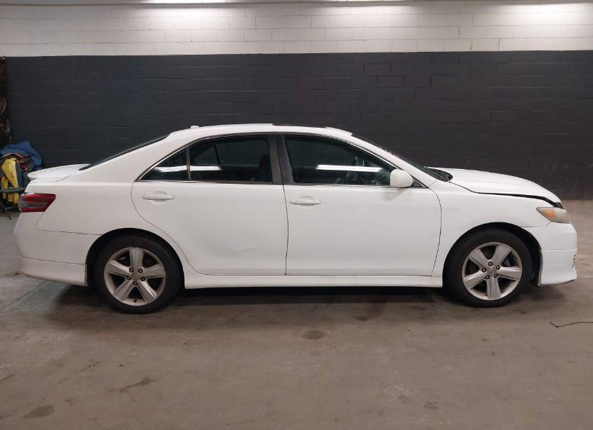 Thumbnail 5 of 2011 TOYOTA CAMRY SE