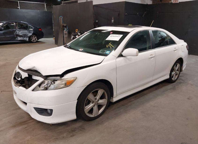 Thumbnail 9 of 2011 TOYOTA CAMRY SE