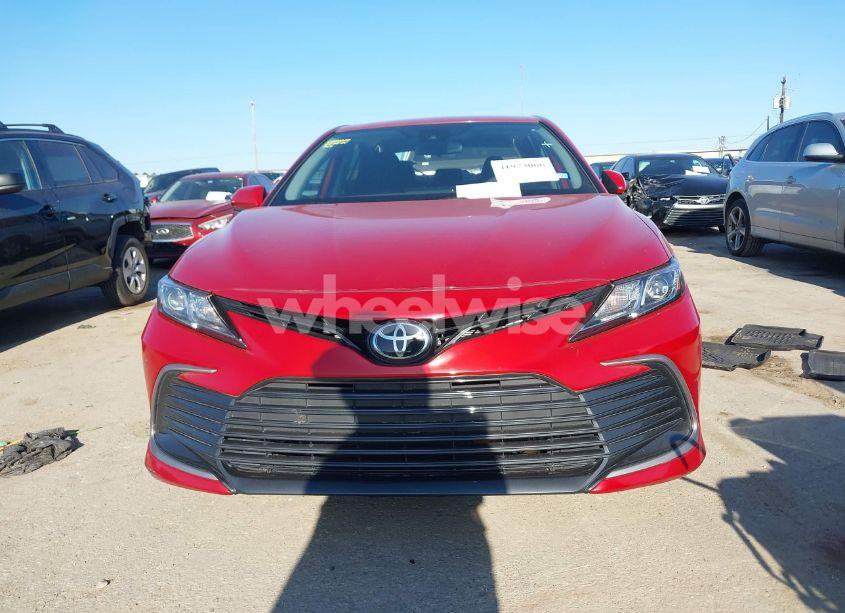Thumbnail 4 of 2024 TOYOTA CAMRY LE