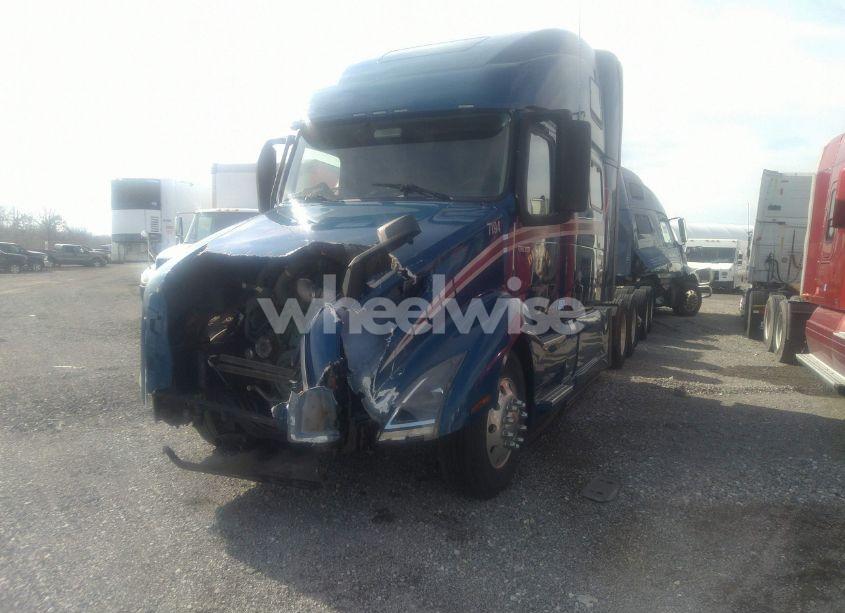 Thumbnail 6 of 2020 VOLVO VNL