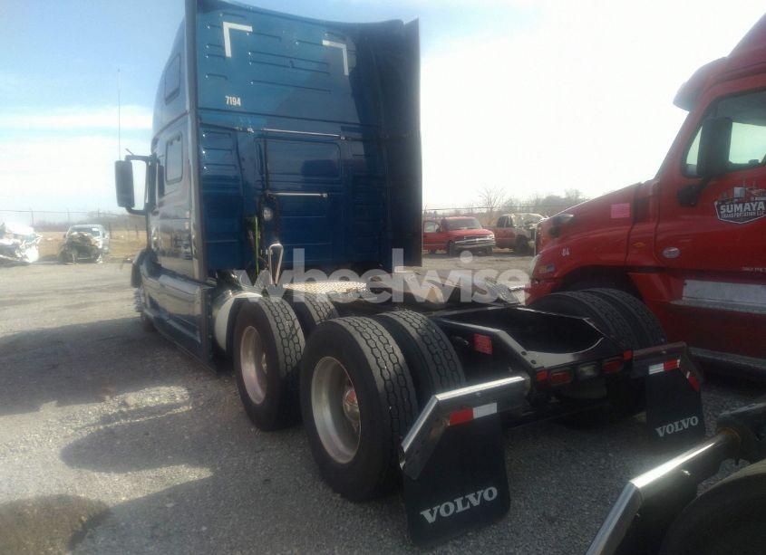 Thumbnail 7 of 2020 VOLVO VNL