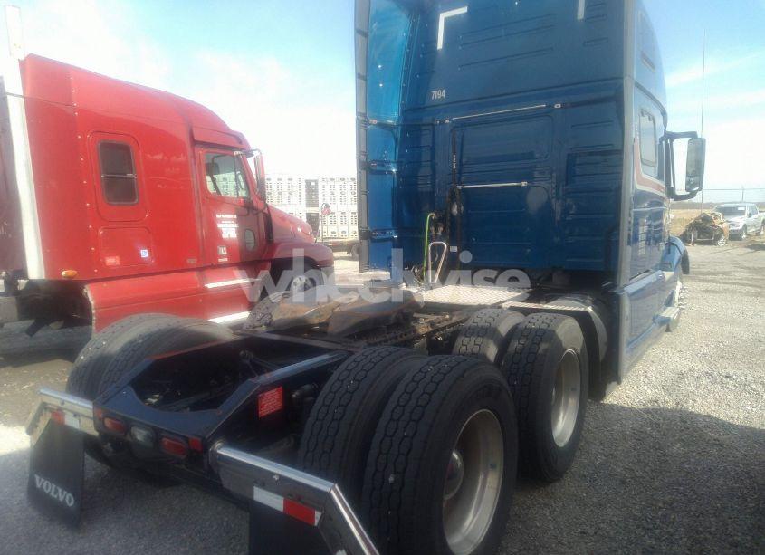 Thumbnail 8 of 2020 VOLVO VNL