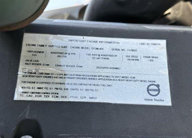 Thumbnail 3 of 2018 VOLVO VNL