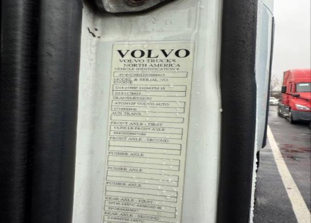Thumbnail 11 of 2018 VOLVO VNL