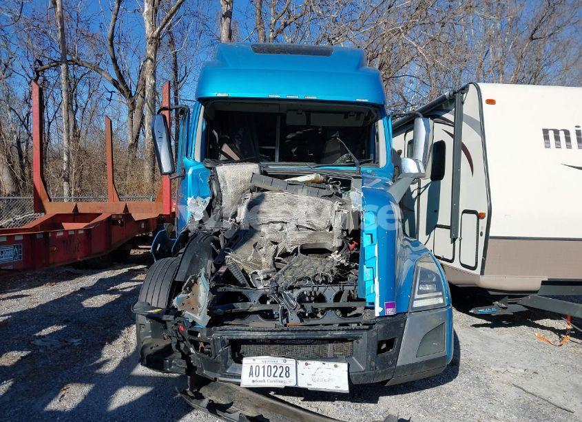 Thumbnail 7 of 2019 VOLVO VNL