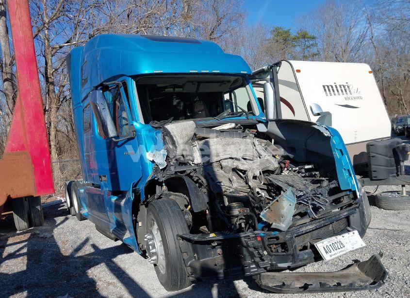 Thumbnail 8 of 2019 VOLVO VNL