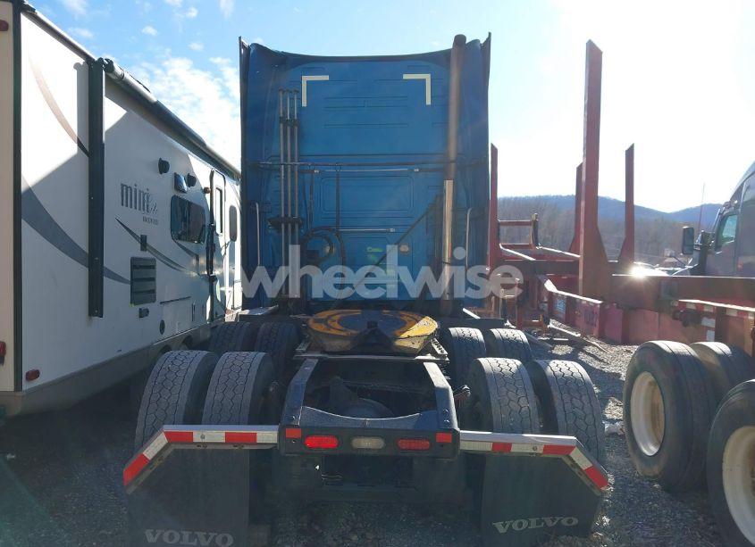 Thumbnail 10 of 2019 VOLVO VNL