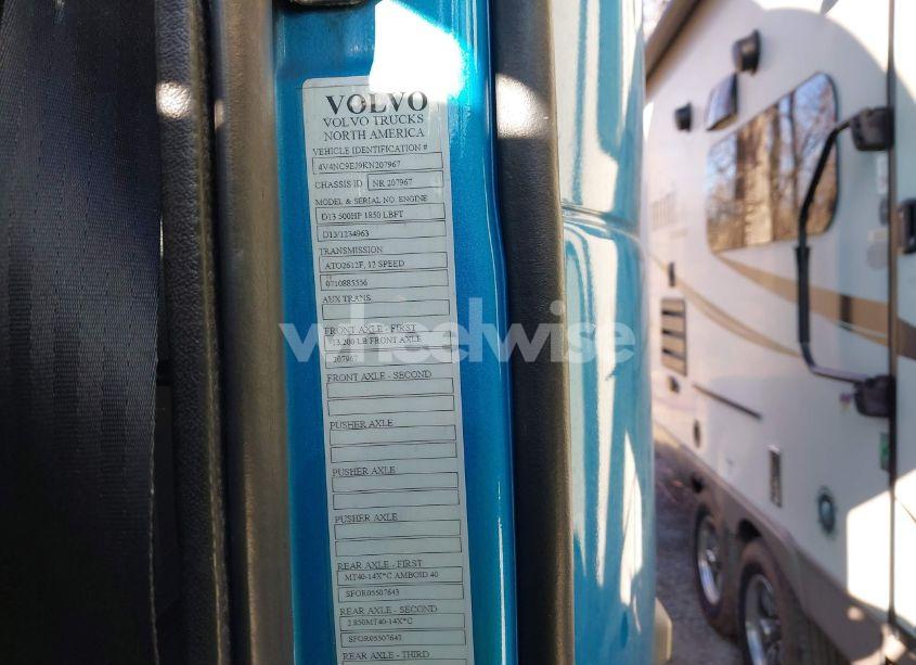 Thumbnail 21 of 2019 VOLVO VNL