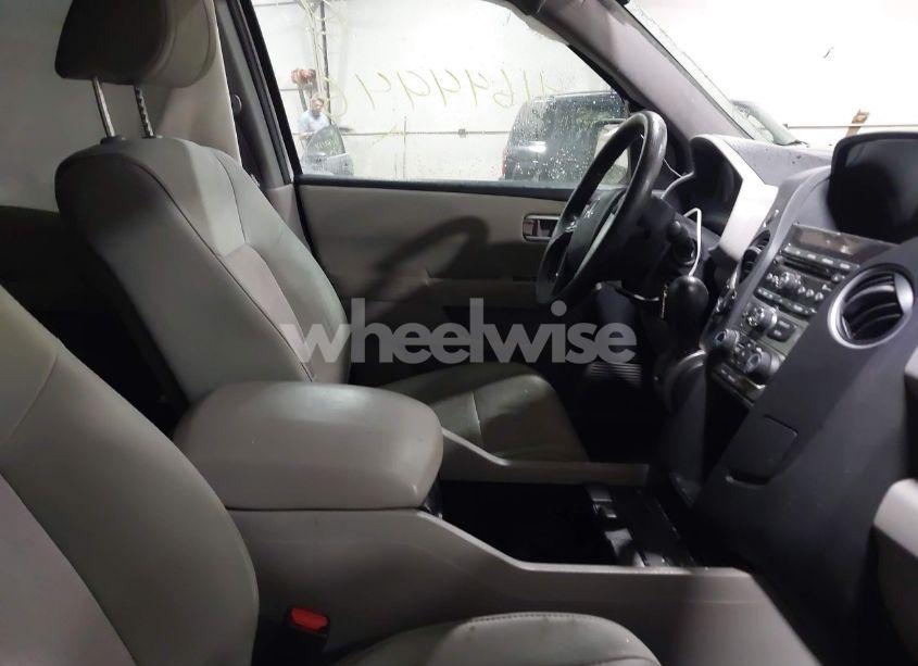 Thumbnail 13 of 2015 HONDA PILOT EX