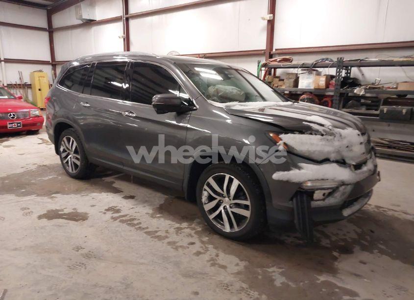 Photo of HONDA PILOT TOURING