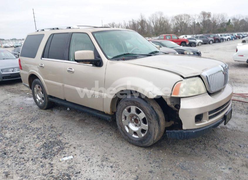 Photo of LINCOLN NAVIGATOR LUXURY/ULTIMATE