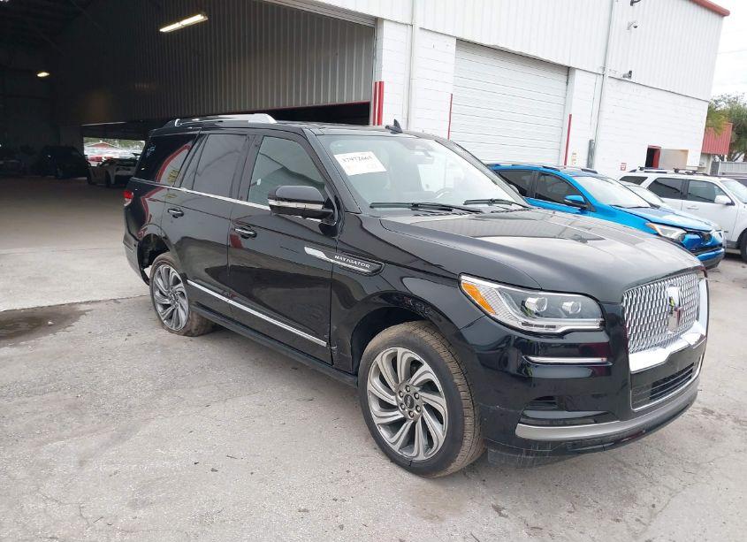 Photo of LINCOLN NAVIGATOR RESERVE