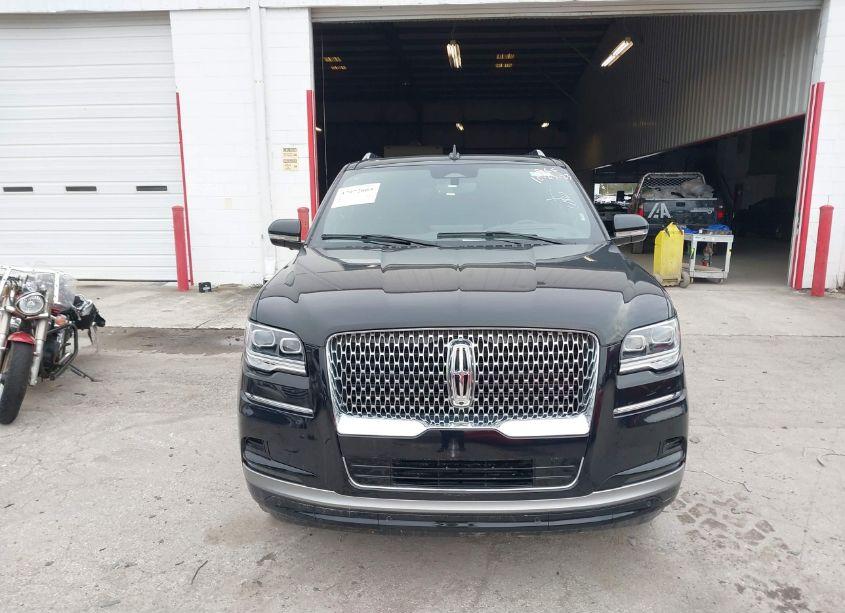 Thumbnail 4 of 2023 LINCOLN NAVIGATOR RESERVE
