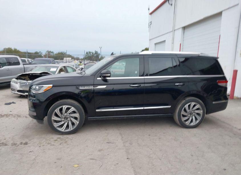 Thumbnail 6 of 2023 LINCOLN NAVIGATOR RESERVE