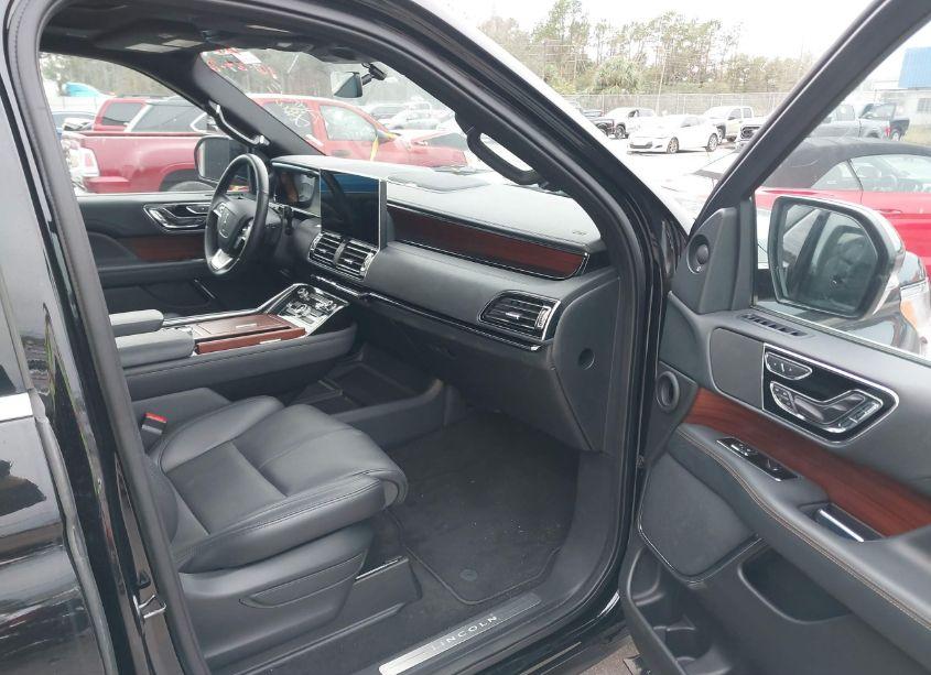 Thumbnail 12 of 2023 LINCOLN NAVIGATOR RESERVE