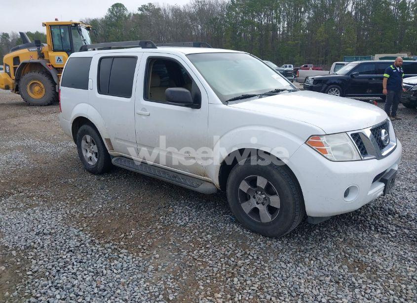 Photo of NISSAN PATHFINDER S