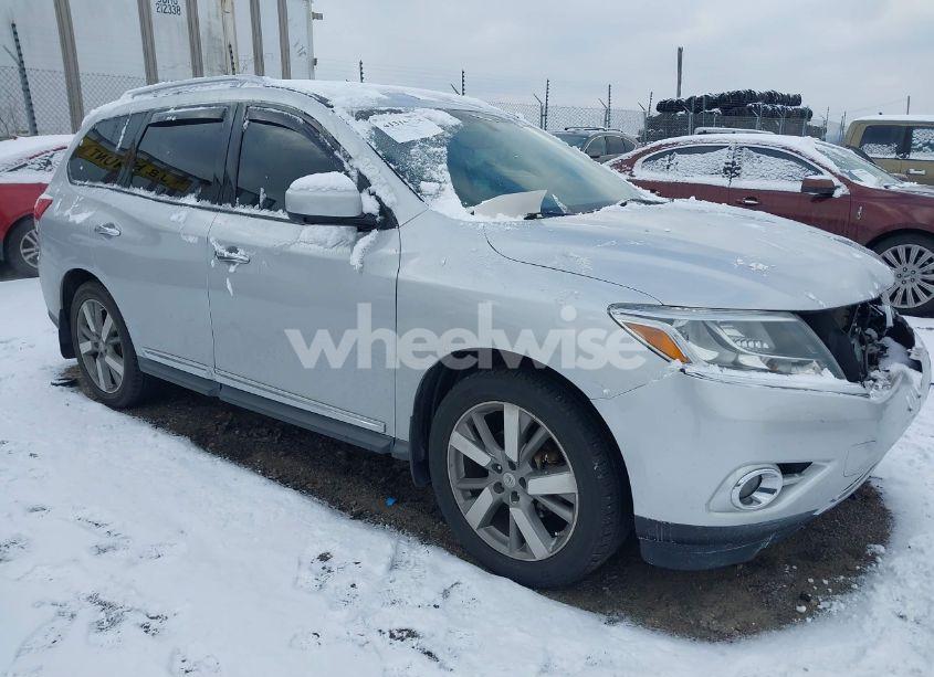 Photo of NISSAN PATHFINDER PLATINUM