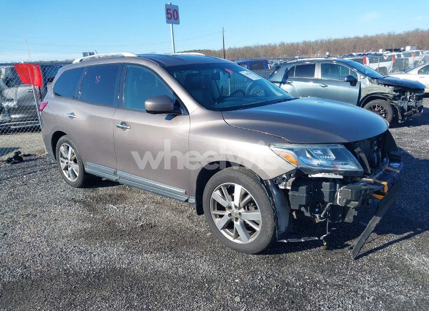 Main photo of 2014 NISSAN PATHFINDER PLATINUM with VIN 5N1AR2MM2EC611720