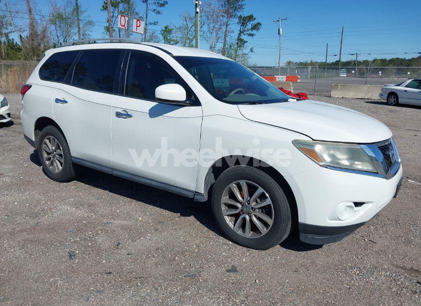 Main photo of 2013 NISSAN PATHFINDER SV with VIN 5N1AR2MN3DC645978