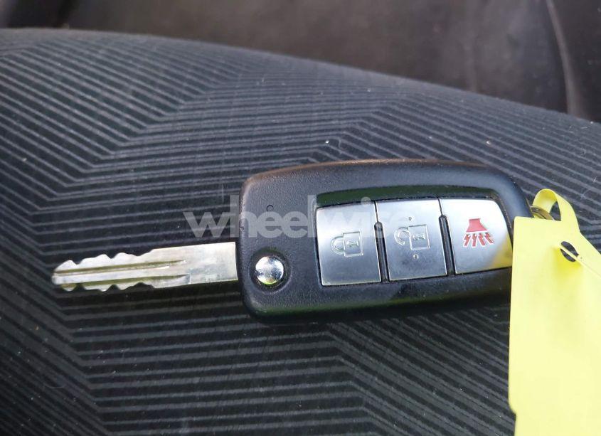 Thumbnail 3 of 2015 NISSAN ROGUE S