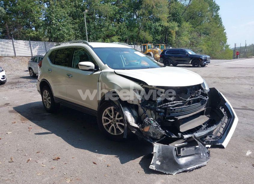 Photo of NISSAN ROGUE SV