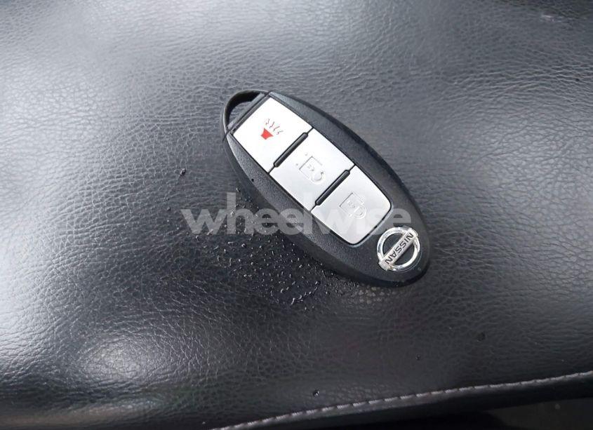 Thumbnail 3 of 2015 NISSAN ROGUE SV