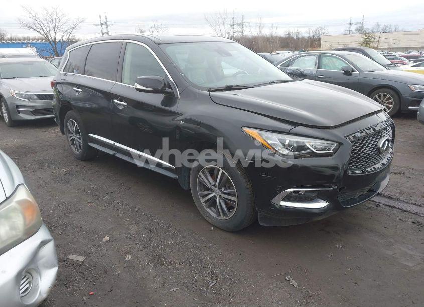 Photo of INFINITI QX60 PURE