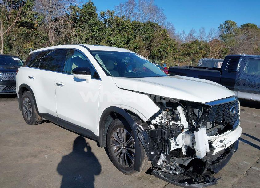 Photo of INFINITI QX60 PURE
