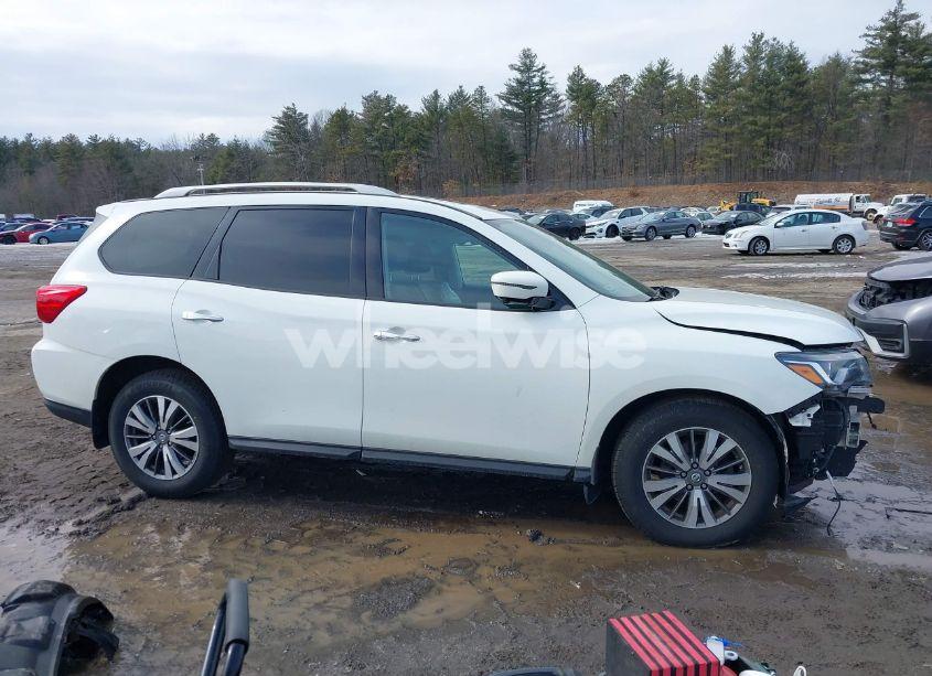 Thumbnail 6 of 2017 NISSAN PATHFINDER SL