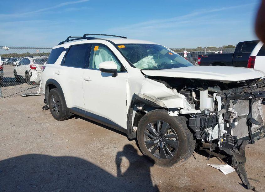 Photo of NISSAN PATHFINDER SV 2WD