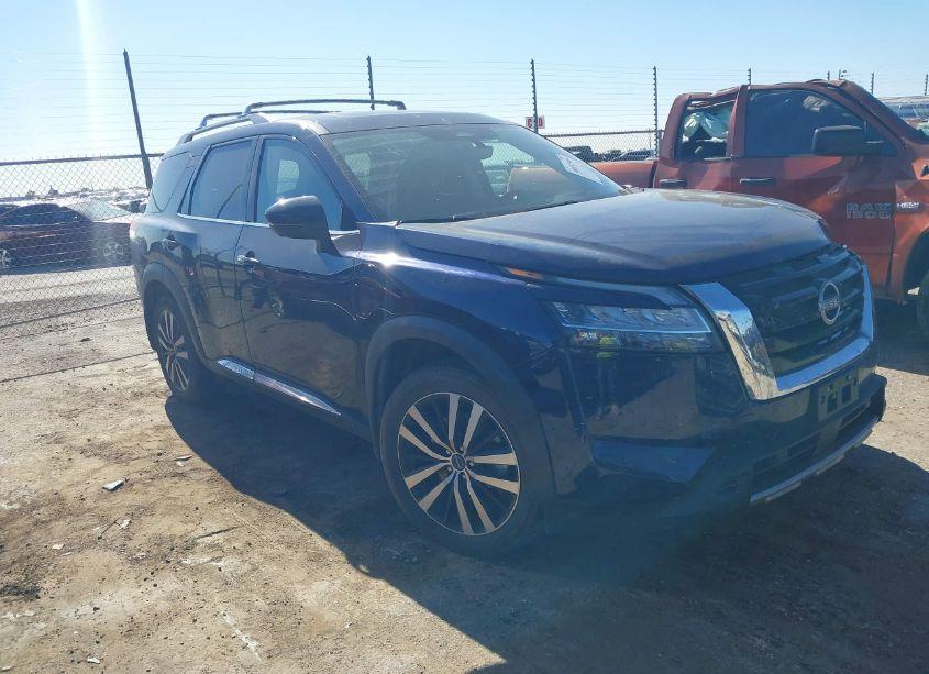 Photo of NISSAN PATHFINDER PLATINUM FWD