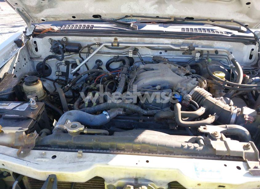 Thumbnail 2 of 2002 NISSAN XTERRA XE