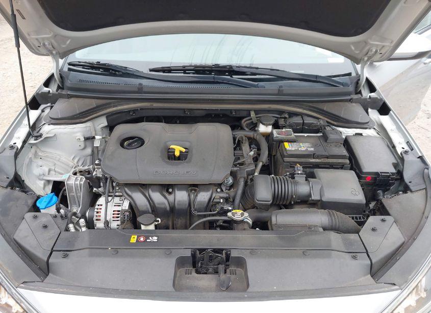 Thumbnail 2 of 2020 HYUNDAI ELANTRA SEL