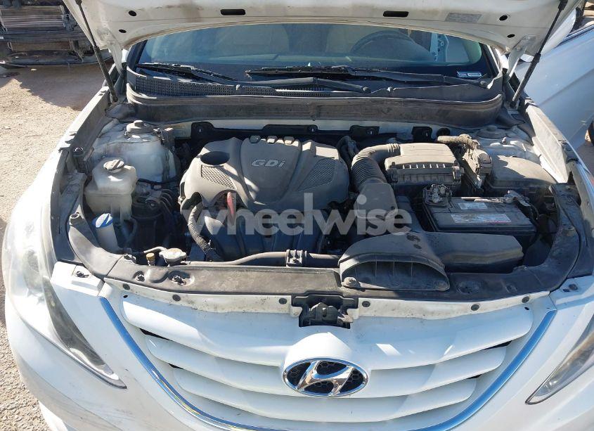 Thumbnail 2 of 2013 HYUNDAI SONATA GLS