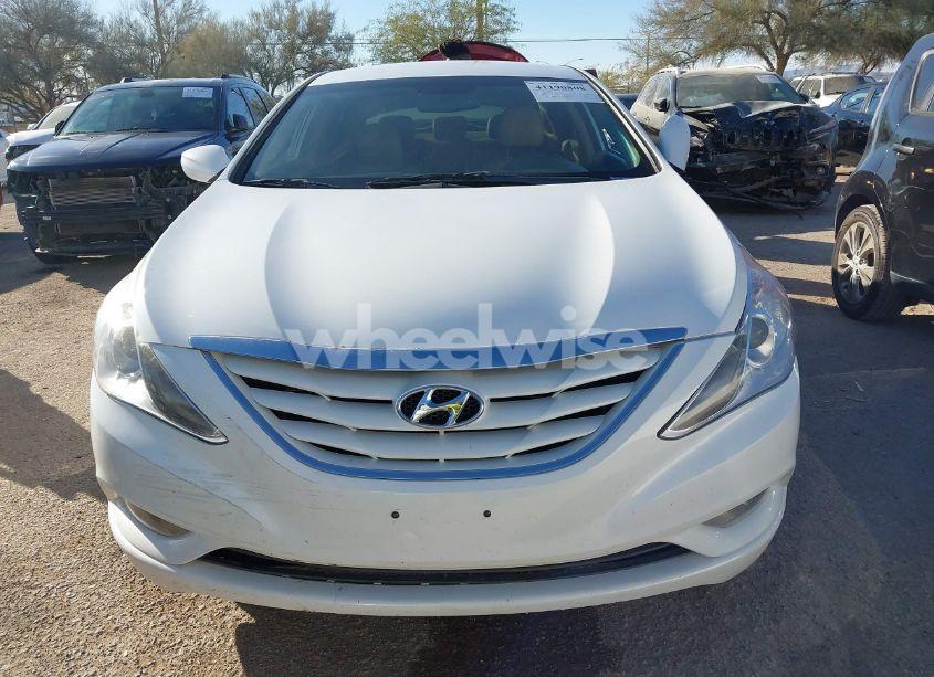 Thumbnail 4 of 2013 HYUNDAI SONATA GLS