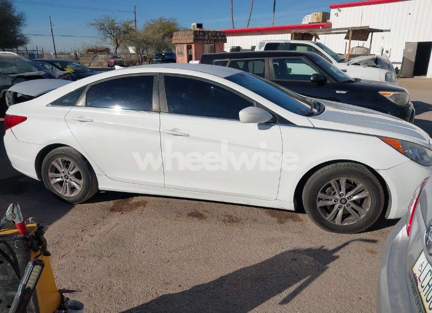 Thumbnail 5 of 2013 HYUNDAI SONATA GLS