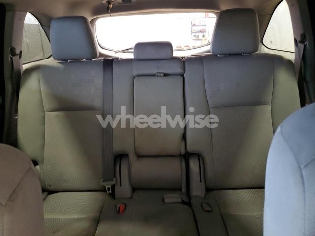 2016 TOYOTA HIGHLANDER LE