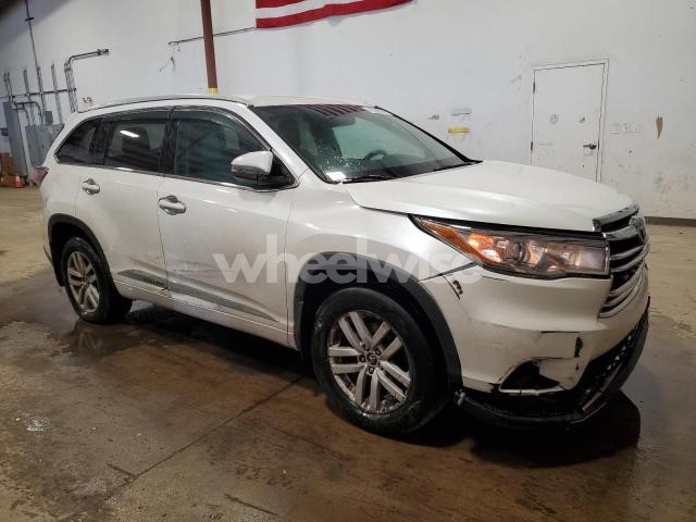 2016 TOYOTA HIGHLANDER LE