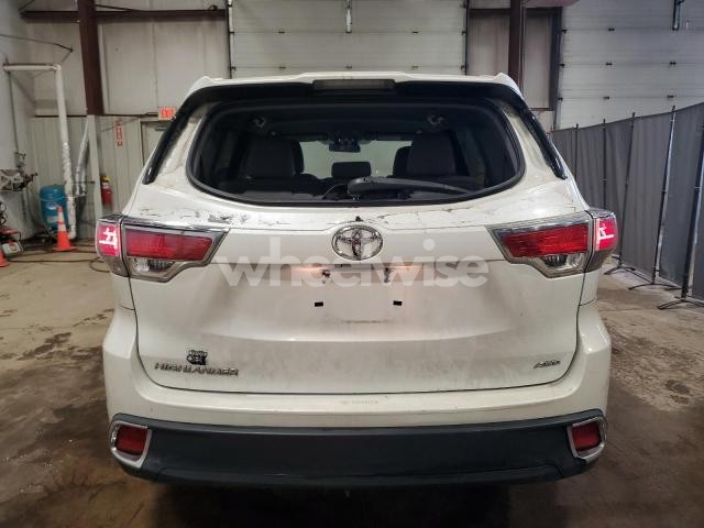 2016 TOYOTA HIGHLANDER LE